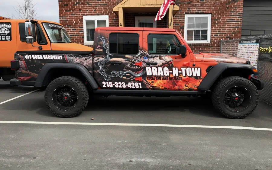 Drag-N-Tow: Drag-N-Tow Jeep Wrap Design